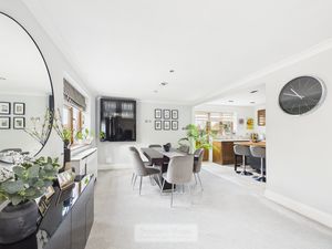 Photo 13- click for photo gallery